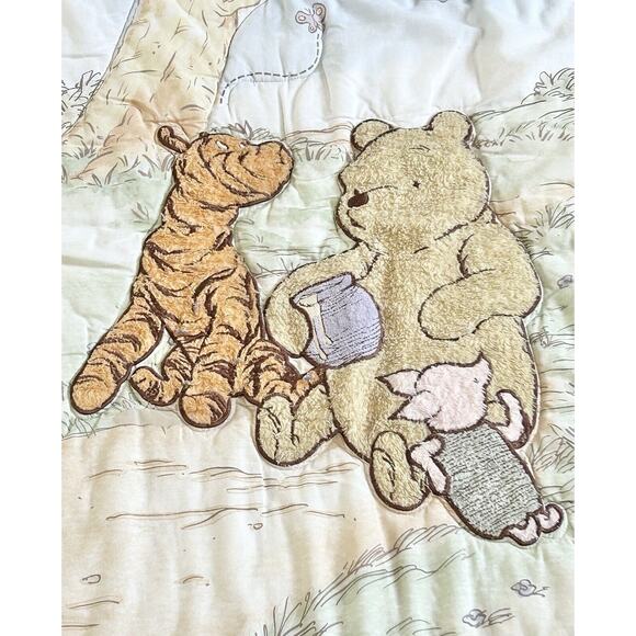 Vintage Classic Winnie The Pooh Crib Comforter Baby Quilt 32 x 42 Appliqué Fuzzy - Picture 2 of 4